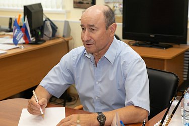 Виктор Купчик работал в общественной приемной